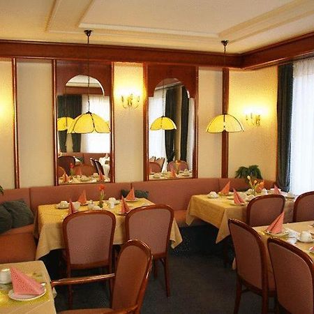 Hotel Am Schelztor Esslingen am Neckar Ngoại thất bức ảnh