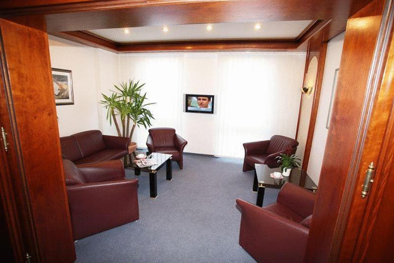 Hotel Am Schelztor Esslingen am Neckar Ngoại thất bức ảnh
