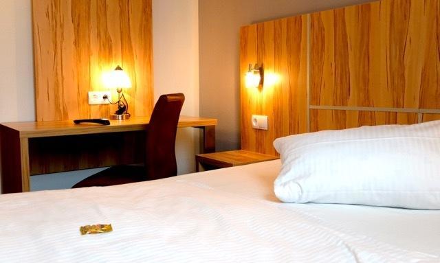 Hotel Am Schelztor Esslingen am Neckar Ngoại thất bức ảnh