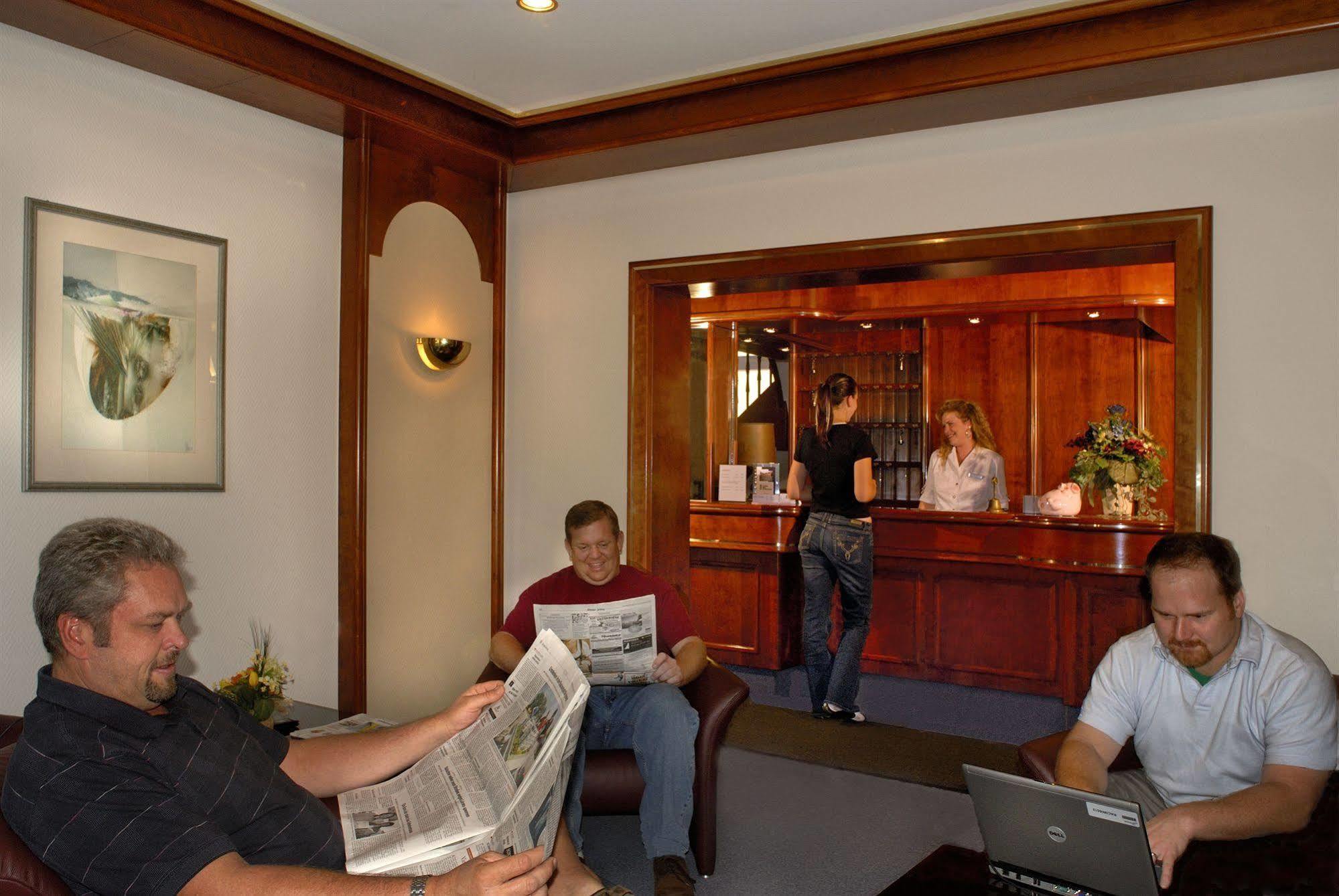 Hotel Am Schelztor Esslingen am Neckar Ngoại thất bức ảnh